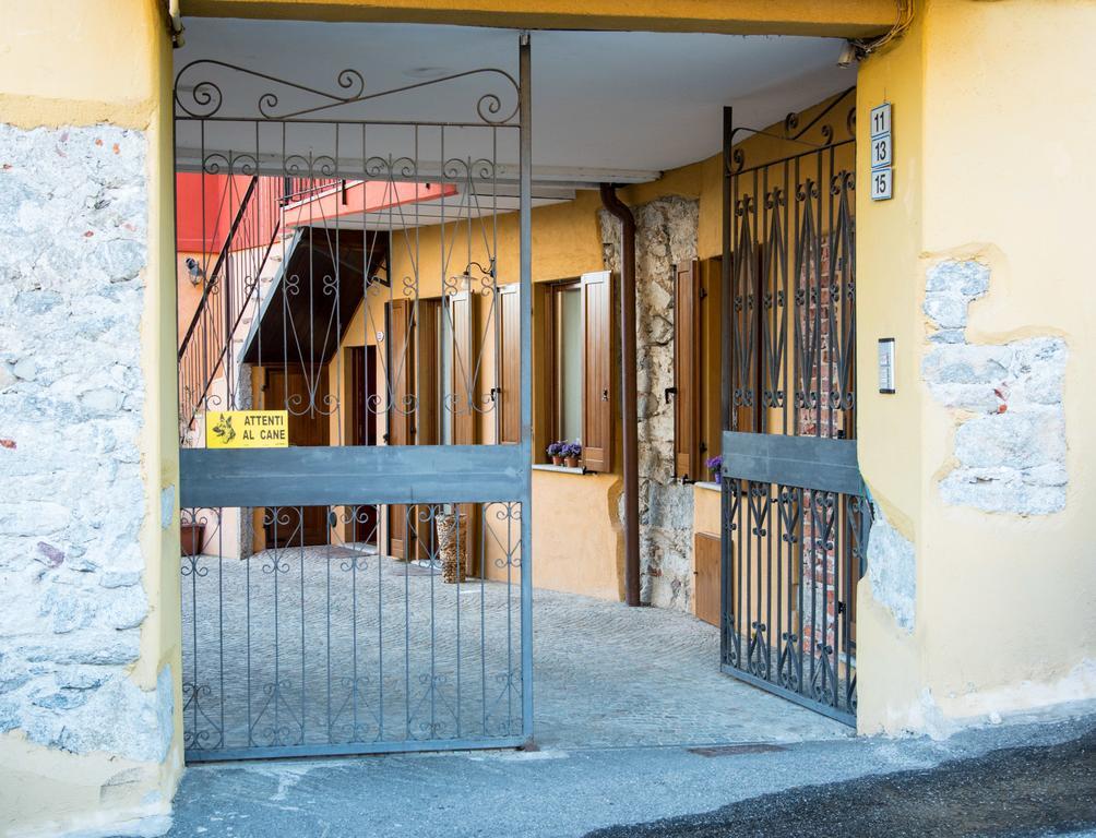 Casa Corte Alla Rocca Arona Eksteriør bilde