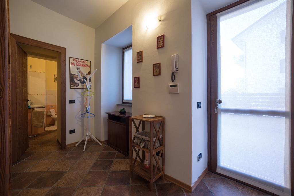 Casa Corte Alla Rocca Arona Eksteriør bilde