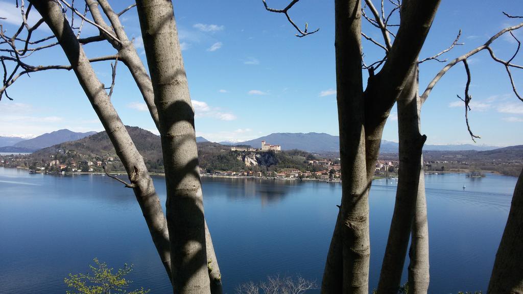 Casa Corte Alla Rocca Arona Eksteriør bilde