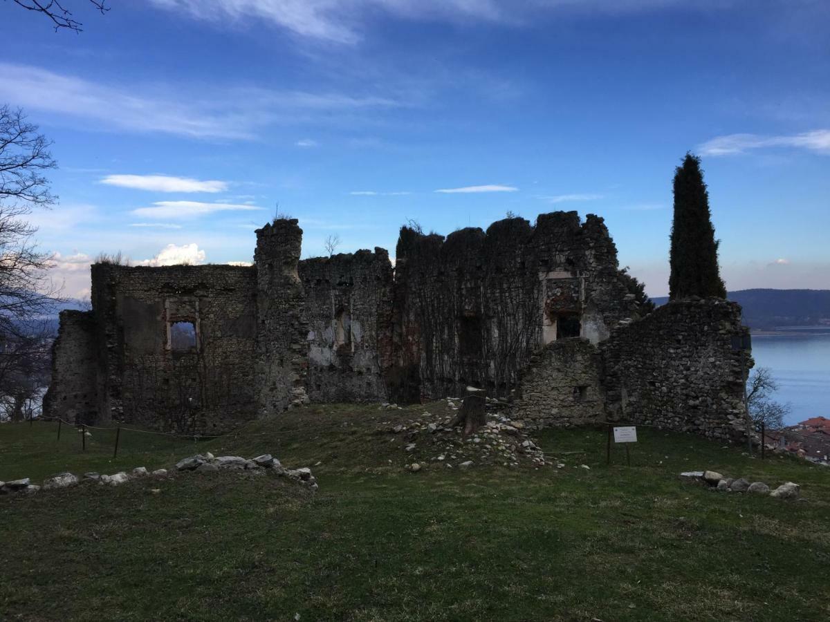 Casa Corte Alla Rocca Arona Eksteriør bilde