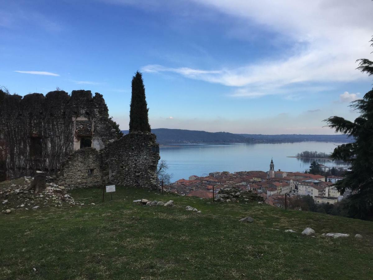 Casa Corte Alla Rocca Arona Eksteriør bilde