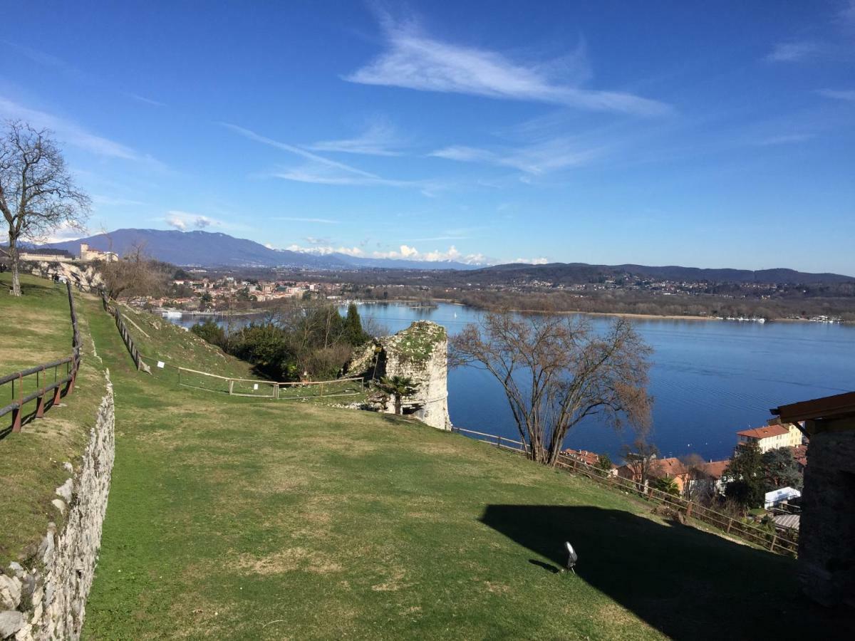 Casa Corte Alla Rocca Arona Eksteriør bilde